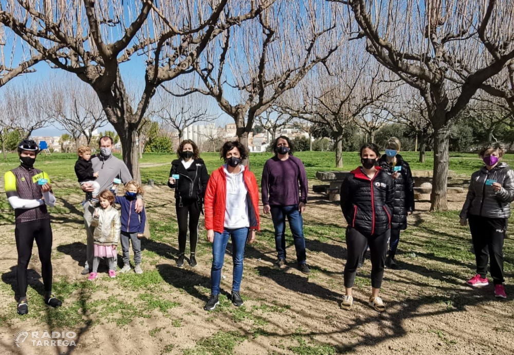 Bellpuig lliura targetes moneder amb premis als guanyadors de la campanya per promocionar l’esport ‘L’Urgell et repta!!’