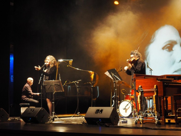 El jazz de Txema Riera i els fados de Carolina Blàvia, units en una doble proposta musical del cicle Tàrrega Sona al Teatre Ateneu