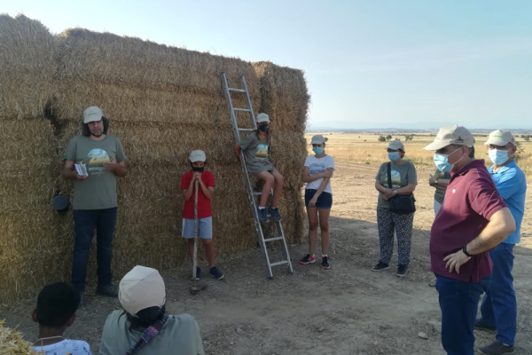 L’Associació Limonium Natura habilita un espai a la Figuerosa per afavorir la cria campestre de l’esparver cendrós