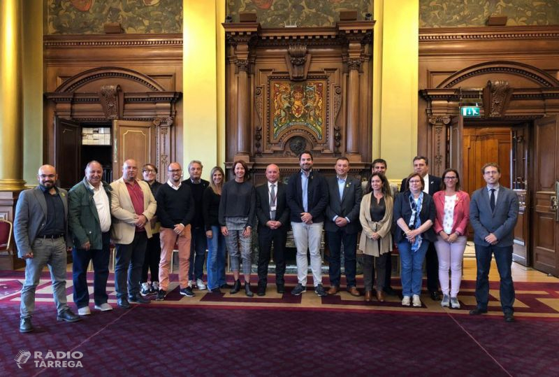 L’alcaldessa de Tàrrega forma part de la delegació de l’Associació Catalana de Municipis que visita Escòcia per conèixer la gestió d’esdeveniments culturals