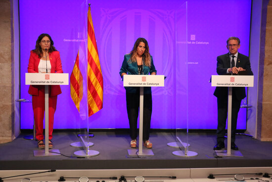 El Govern tanca l'oci nocturn i obliga a fer TA o tenir pauta completa en esdeveniments amb més de 500 persones