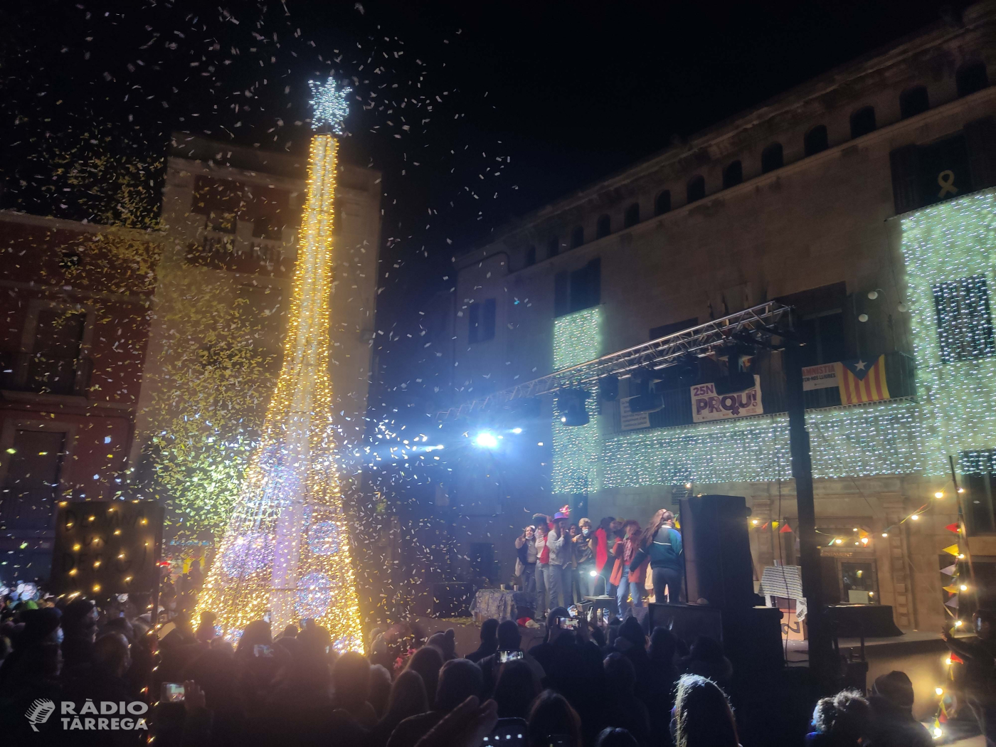 Tàrrega encén l’enllumenat de Nadal amb un espectacle exclusiu de CRUMA a la plaça Major