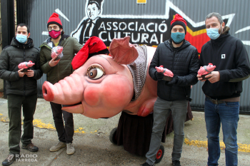 Tàrrega crea una reproducció de goma de Lo Tossino, un dels elements més populars del bestiari local, que enguany celebra el desè aniversari