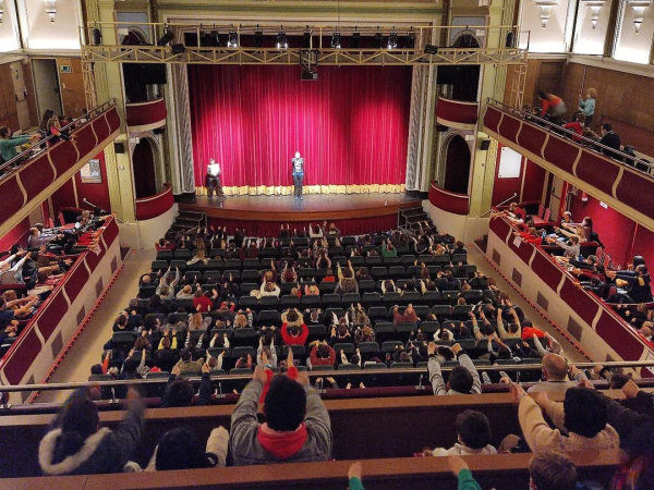 El Mag Stigman exhaureix entrades al teatre Ateneu de Tàrrega amb ’El Circ dels Impossibles’