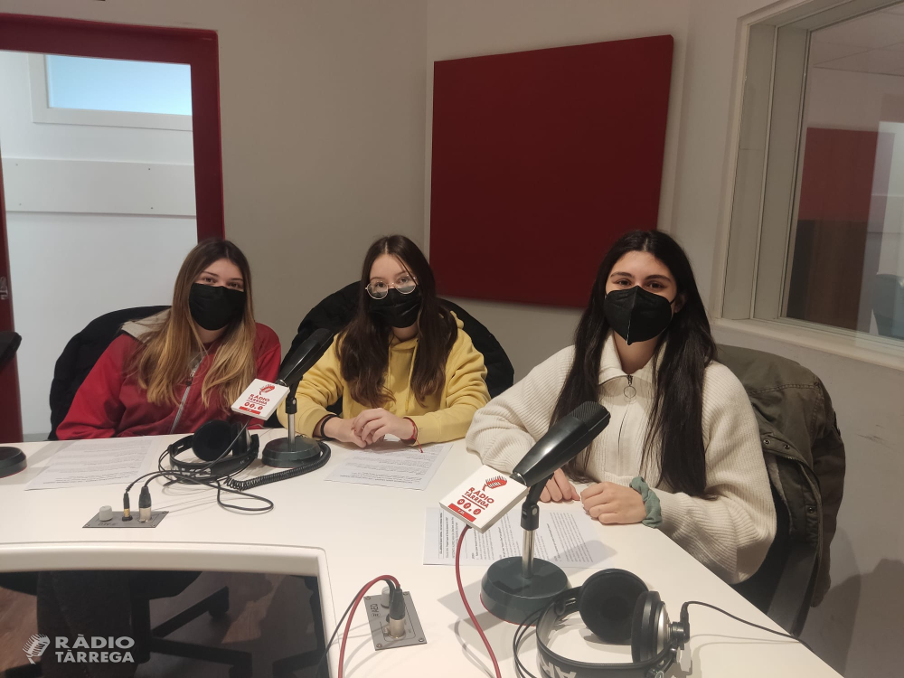 Alumnes del Vedruna Tàrrega creen la cooperativa Toquem la fibra per aprendre economia circular i conscienciar sobre la reutilització de les peces de roba