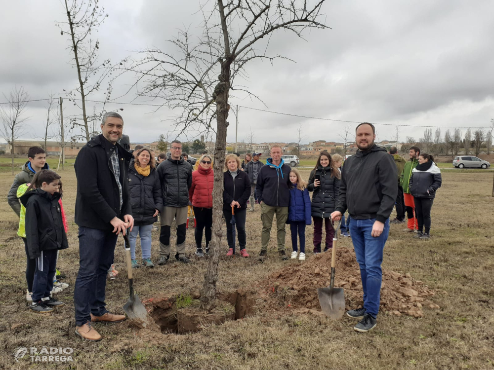 Bernat Solé participa en l’acte en record de les víctimes de la pandèmia a Castellserà