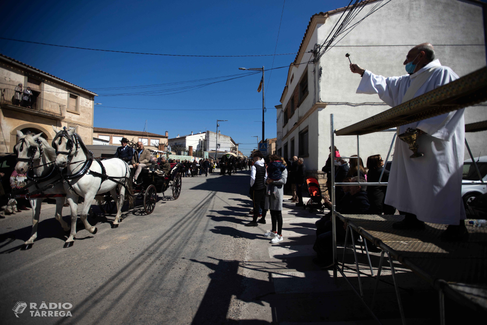 Èxit dels tradicionals Tres Tombs d'Anglesola que han tornat als carrers després de dos anys de pandèmia