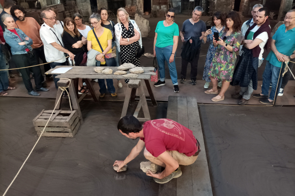 Tàrrega celebra una edició del festival Embarrat que convida a submergir-se en l’univers creatiu de Guillem Viladot