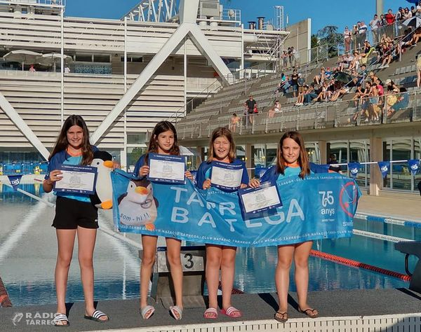 Les benjamines del Club Natació Tàrrega queden terceres de Catalunya a la final de relleus