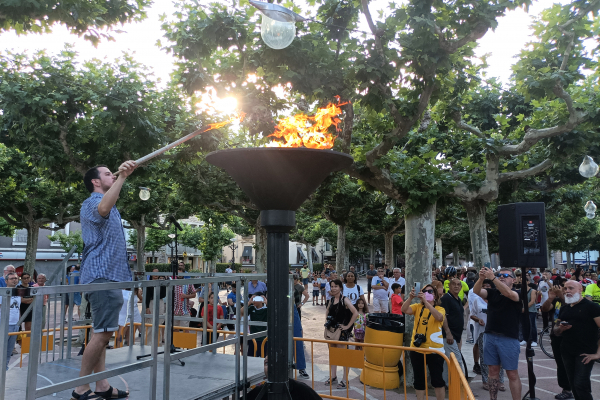 La Flama del Canigó il·lumina la festa de Sant Joan a Tàrrega