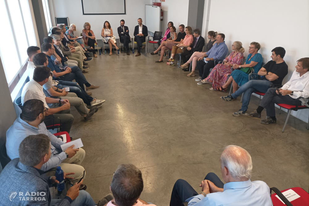 Trobada del conseller d’Empresa i Treball, Roger Torrent, amb representants del teixit econòmic de Tàrrega