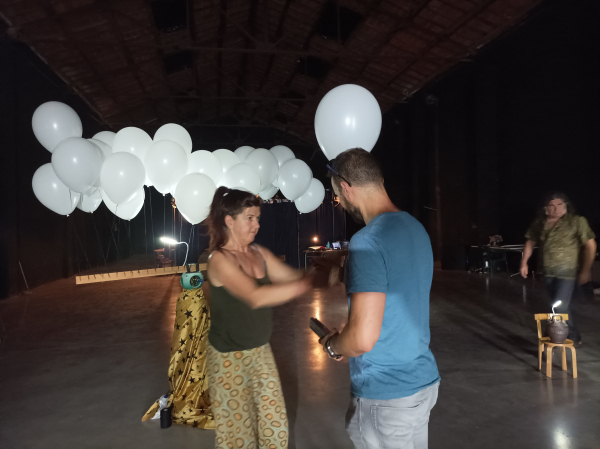 La companyia Escarlata Circus fa el primer assaig obert del seu espectacle 'la grUtesca'