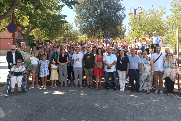 Una vintena d’entitats i partits polítics participen a l’acte institucional de la Diada a Tàrrega, celebrat a la plaça de Rafael Casanova