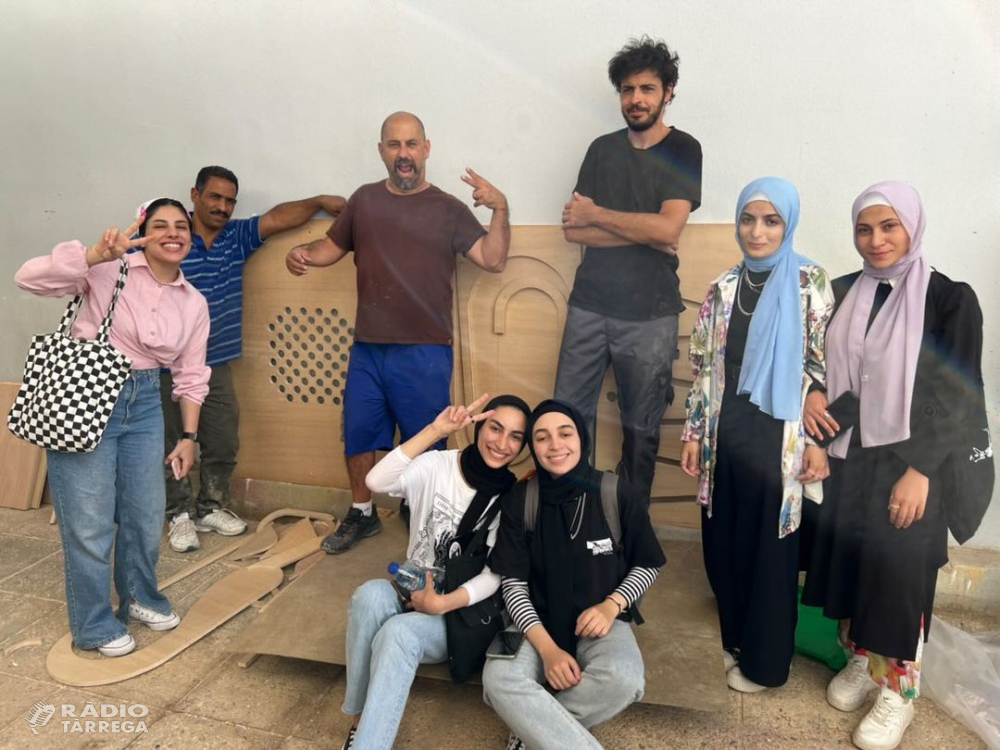 Tombs Creatius fa una instal·lació participativa de fusta per un festival de Jordània que la cedirà a ONGD locals