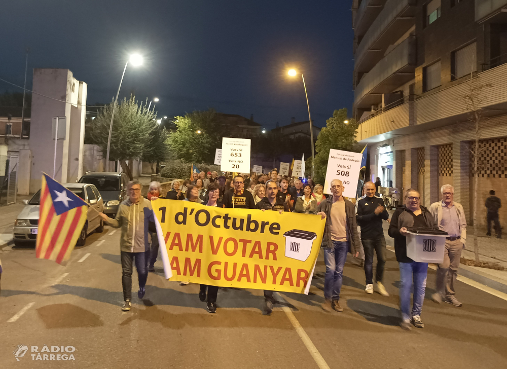 Un centenar de persones es manifesten a Tàrrega per commemorar els cinc anys del referèndum de l'1O