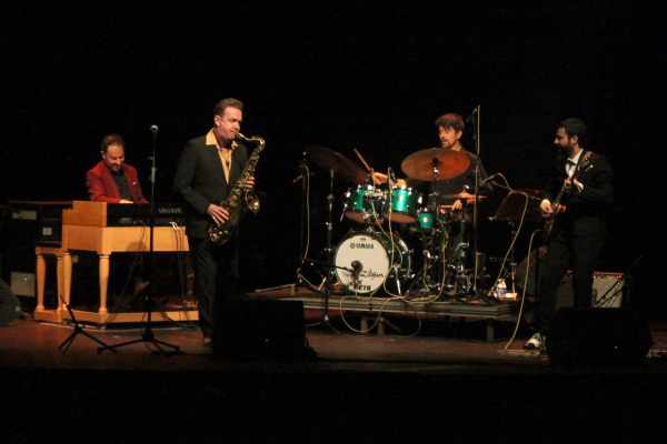 El saxofonista Dani Nel·lo desplega el seu repertori de jazz i blues al Teatre Ateneu de Tàrrega en el marc del Ponent Roots