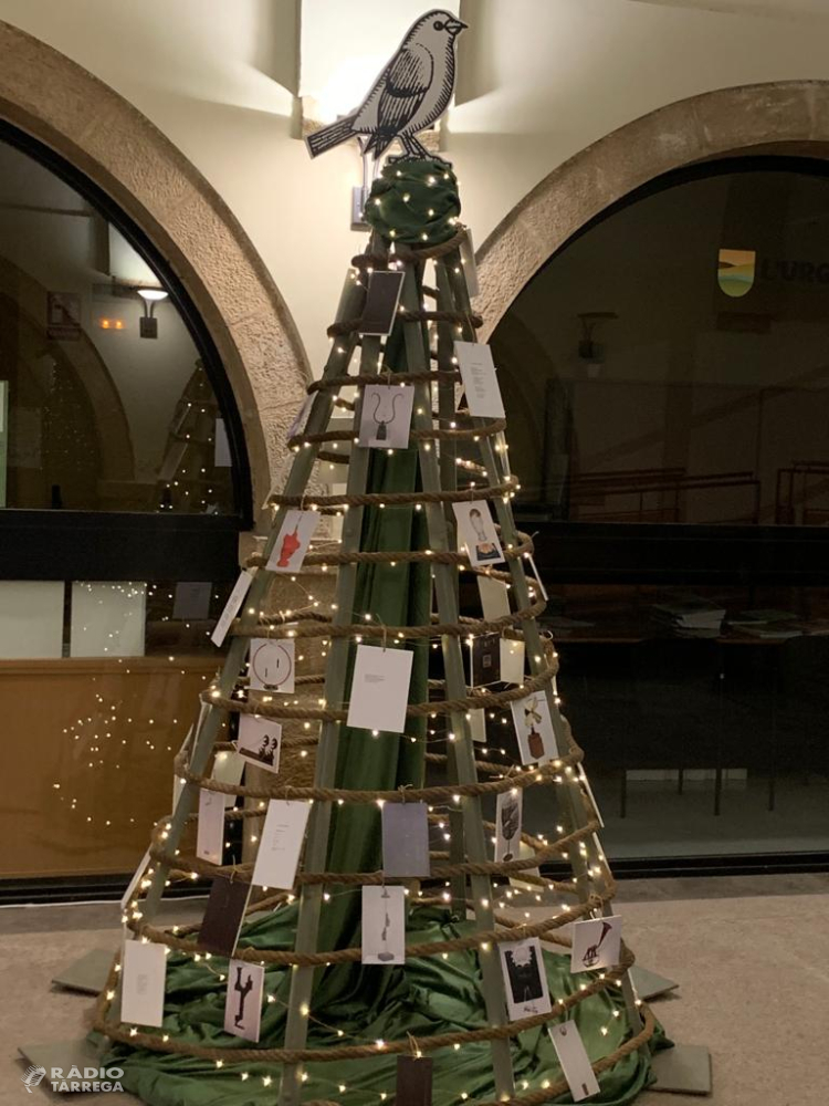 L’arbre de Nadal del Consell Comarcal de l’Urgell homenatja Guillem Viladot