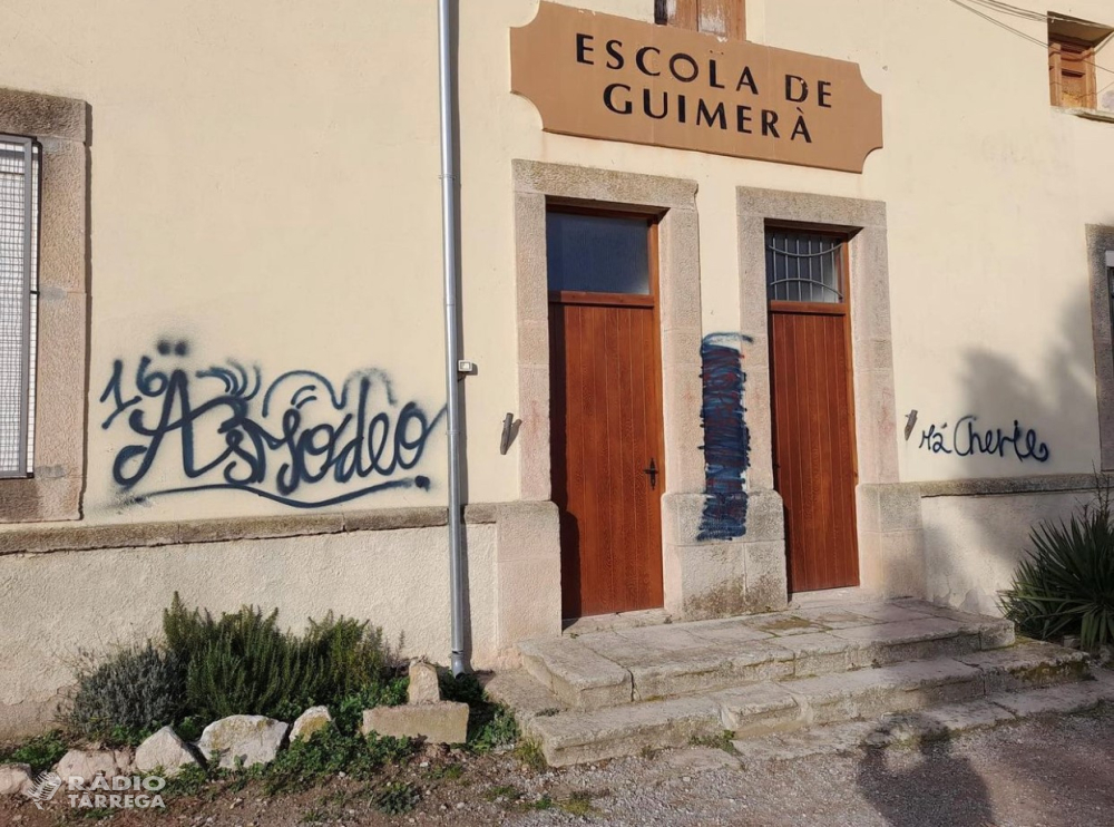 Edificis i carrers de Guimerà són objecte d'actes vandàlics