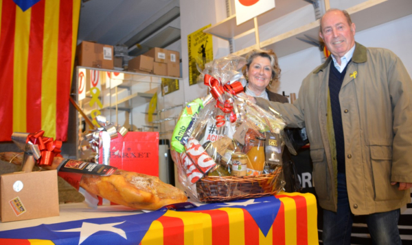 L'ANC de Tàrrega sorteja la cistella nadalenca en benefici de la Marató de TV3