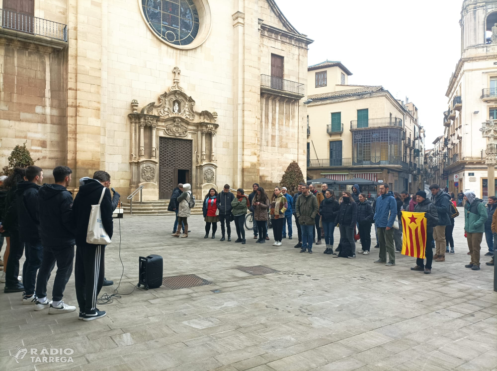 Concentració a Tàrrega per a donar suport als militants d'Arran de l’Urgell i el Pla d’Urgell detinguts