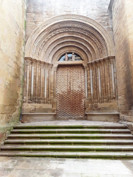 Finalitzen dels treballs de restauració de la portada septentrional de l’Església Santa Maria d’Agramunt