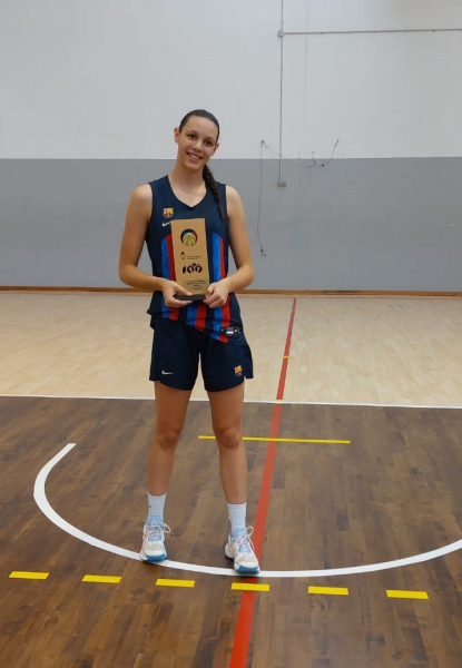 La jugadora de bàsquet targarina Emma Martí Salvadó es proclama campiona de Catalunya Cadet Femení Interterritorial amb el Barça