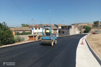 L’Ajuntament de Tàrrega renova el ferm del carrer Partida Nova de Claravalls, que enllaça la C-14 amb les piscines del poble