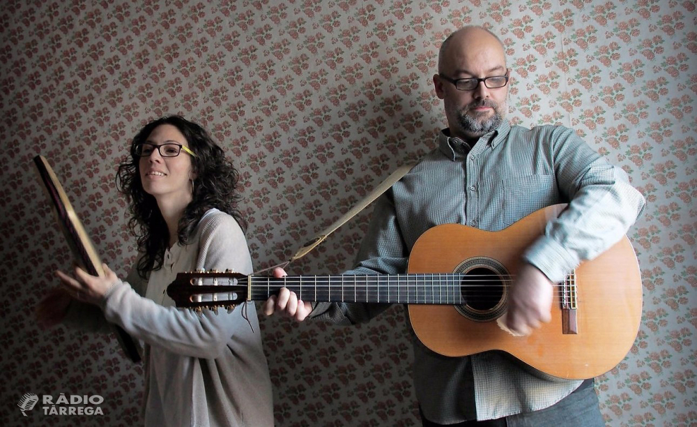 El duo Ballaveu porta el divendres 11 d’agost a Tàrrega el seu repertori de cançons i danses tradicionals catalanes