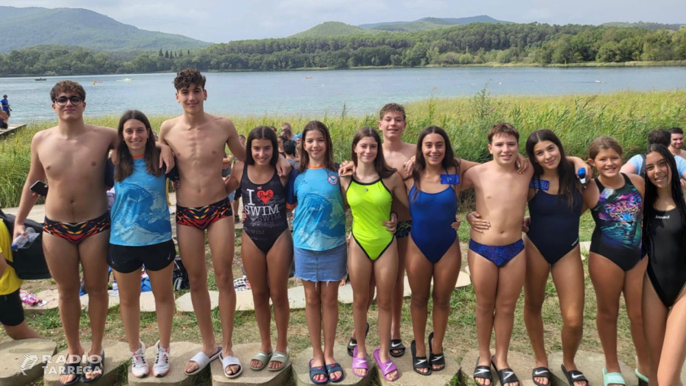 Els nedadors del Club Natació Tàrrega participen a la Travessa de Banyoles