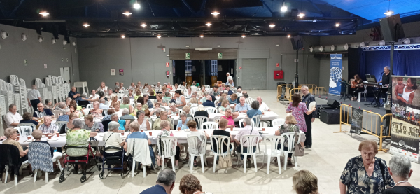 Mans Unides Tàrrega reuneix a 150 persones al berenar solidari i recapta 1220 euros
