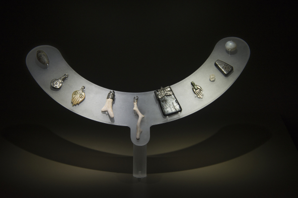 Tàrrega cedeix temporalment al Museu del Prado de Madrid el collaret d’amulets de la necròpoli jueva de Les Roquetes