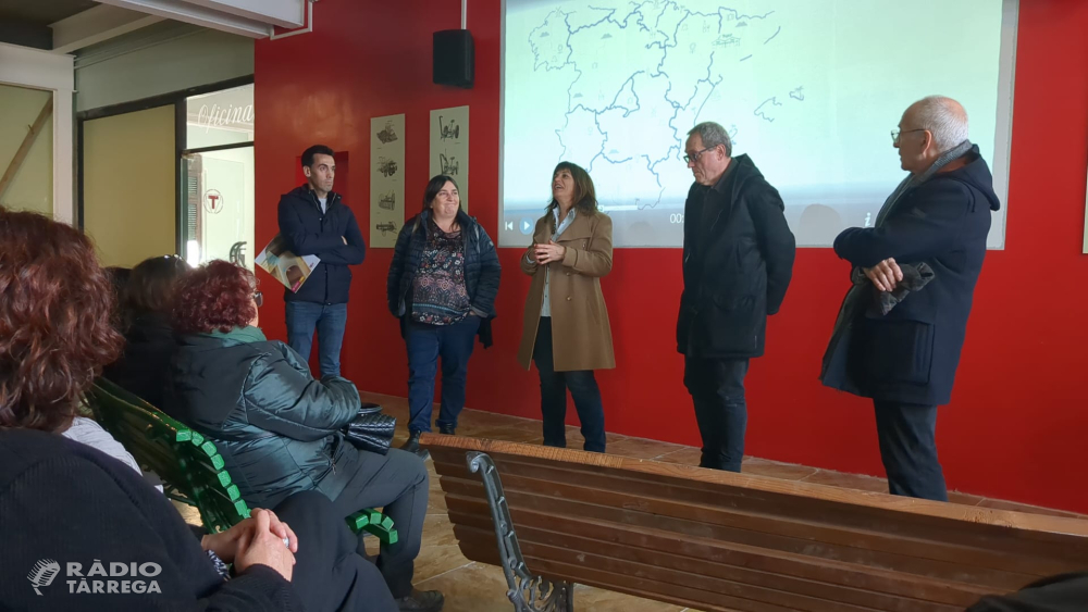 Una desenda de rectors i vicerectors de la Xarxa Vives d'Universitats visiten el Museu Trepat de Tàrrega