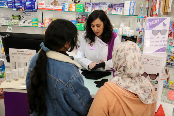 Les farmàcies de Ponent han repartit més de 7.000 productes menstruals gratuïts i reutilitzables en una setmana