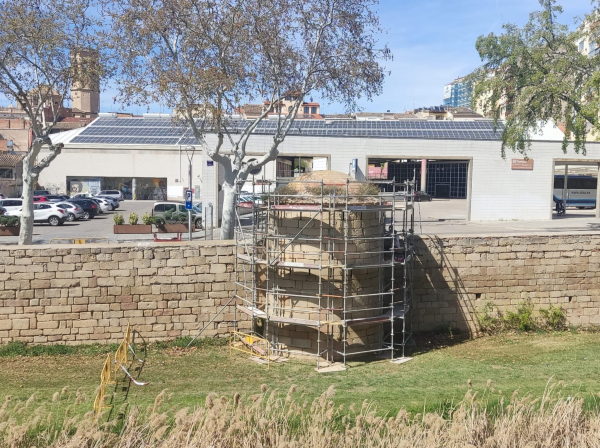 L’Ajuntament de Tàrrega inicia les obres de restauració dels dos torricons que formen part de la muralla carlina del carrer Migdia