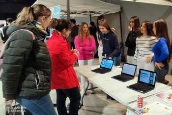 Un centenar d’estudiants de Tàrrega exposen els seus projectes a la primera jornada d’emprenedoria adreçada a l’alumnat de Secundària