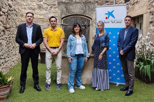 La Fundació Residència de la Gent Gran Sant Antoni de Tàrrega rep el suport de la Fundació "la Caixa" per adquirir dos lliteres de dutxa