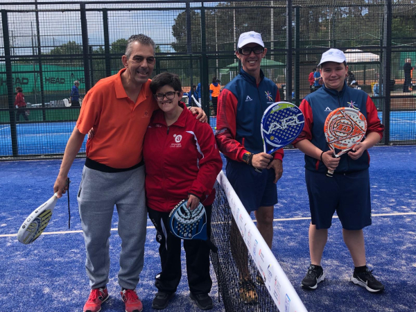 El Club esportiu Alba ha practicat aquest cap de setmana pàdeli petanca