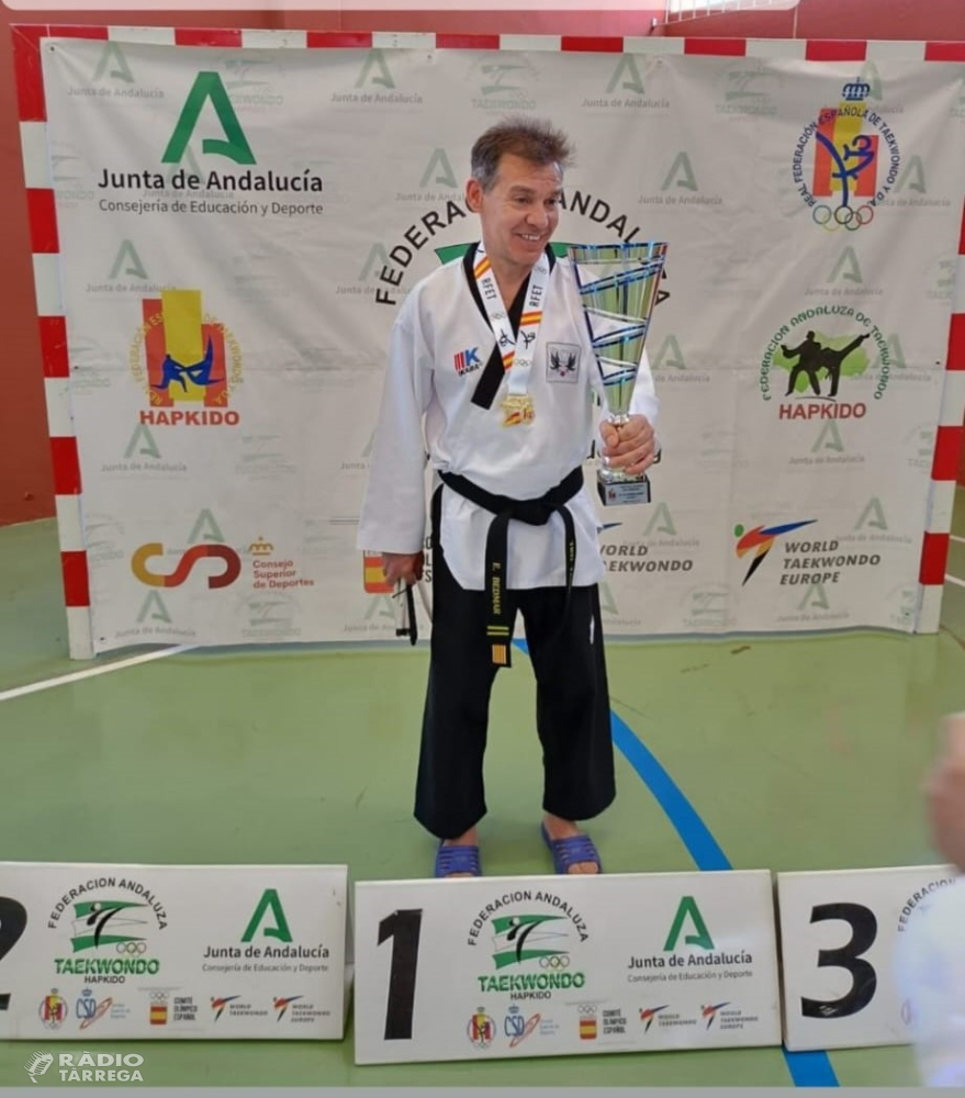 El targarí Eduard Bedmar Garcia, or al Campionat d’Espanya parapoomsae