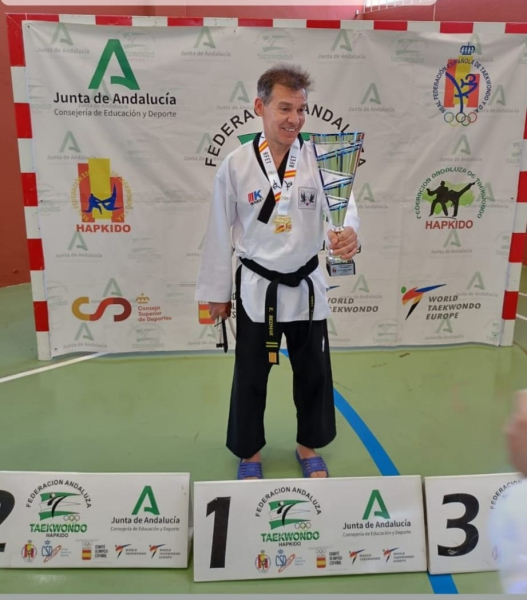 El targarí Eduard Bedmar Garcia, or al Campionat d’Espanya parapoomsae