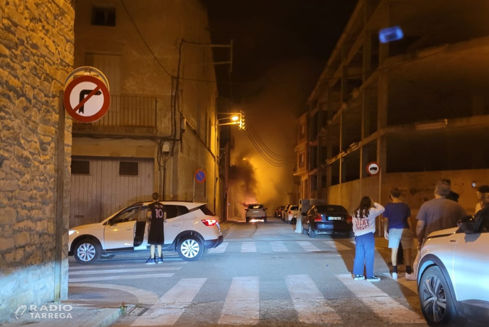 S'incendia un vehicle a Tàrrega