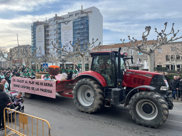 Tàrrega celebra la festa dels Tres Tombs més participativa i reivindicativa amb el sector de la pagesia