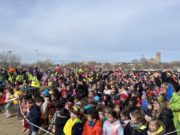 Tàrrega estrena el Carnestoltes amb 'La Festa dels Poca-soltes', que aplega més de 2.200 infants de totes les escoles