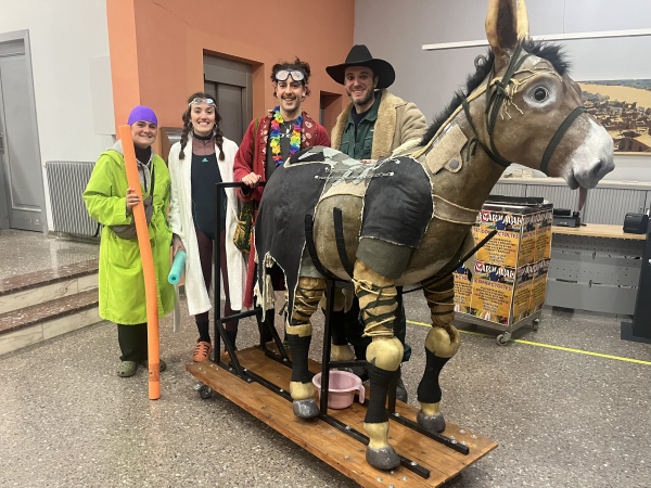 Tàrrega estrena ‘Lo Burro de Targa’, la nova figura de bestiari popular en el marc del Carnestoltes