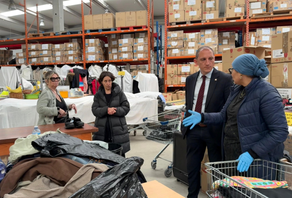 El subdelegat del Govern, José Crespín, visita l’empresa de reinserció social Cartaes i el setmanari Nova Tàrrega