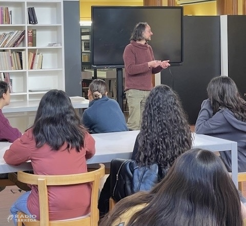 Tallers a l'Arxiu Comarcal de l'Urgell per a 763 alumnes dins el Programa Comarcal de Suport a l'Educació 24-25