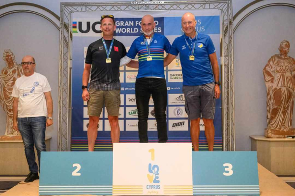 El targarí Manel Seco guanya la UCI Gran Fondo World Series de ciclisme