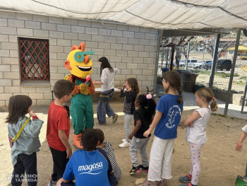 Els infants dels menjadors de Quàlia aprenen a cuidar-se les dents jugant