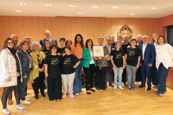 L’Associació Alba celebra la diversitat i clama per la inclusió en el primer pregó coral de la Festa Major de Tàrrega