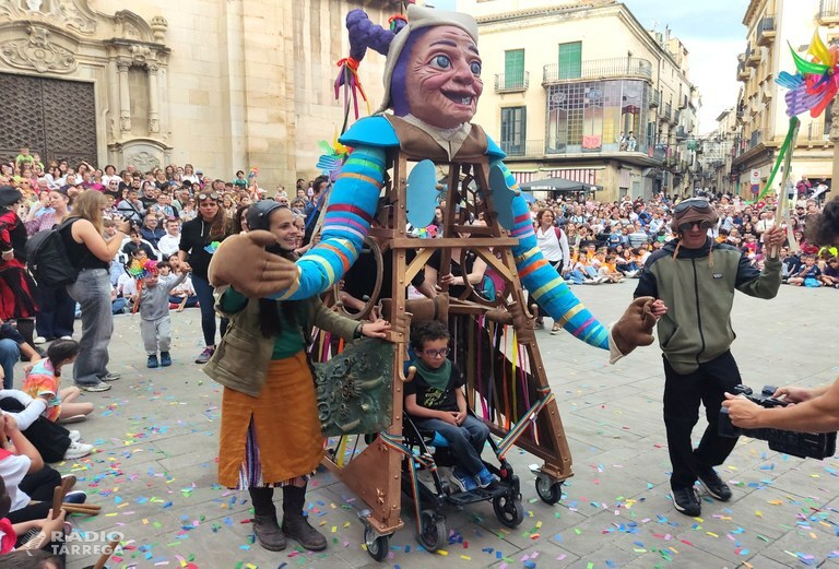 La Festa Major de Tàrrega estrena una gegantona inclusiva en el marc dels 50 anys de l’Associació Alba