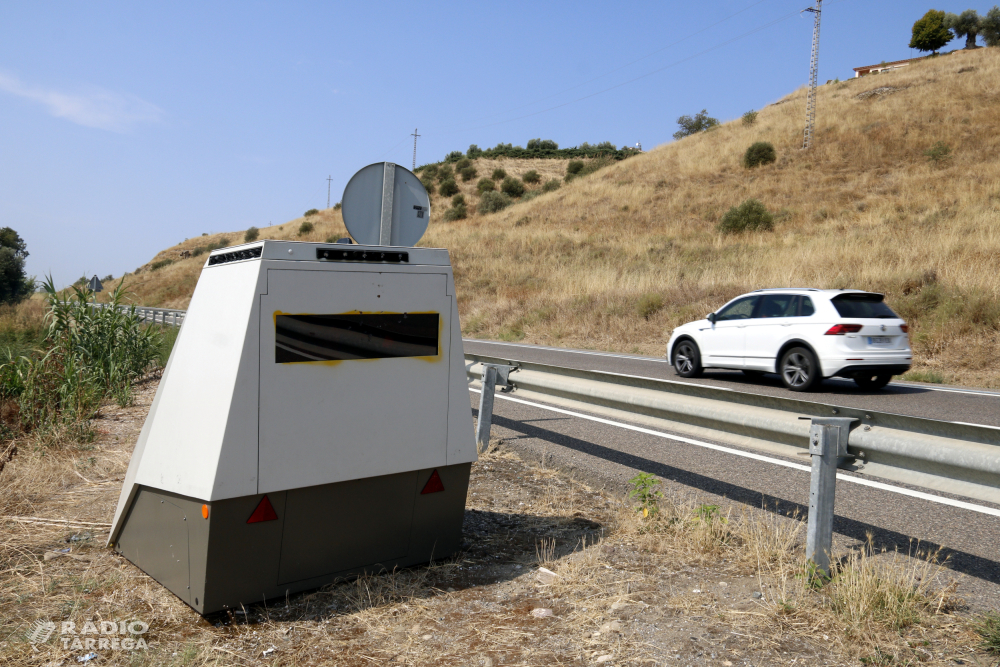 Tres carros radar i un 30% més de controls de velocitat a Ponent després d'un juliol negre a les carreteres